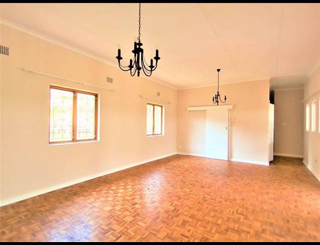 2 BEDROOM TOWNHOUSE FOR SALE IN WATERFALL